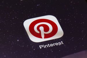 Pinterest seeks to woo advertisers and international users as IPO looms