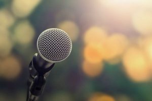 4 ways to electrify speeches through storytelling