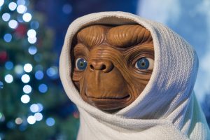 Comcast uses E.T. to stoke nostalgia, Amazon gets backlash over concentration camp ornaments, and Starbucks apologizes to PD in Oklahoma