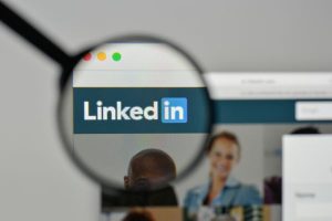 How to create a compelling, more engaging LinkedIn profile