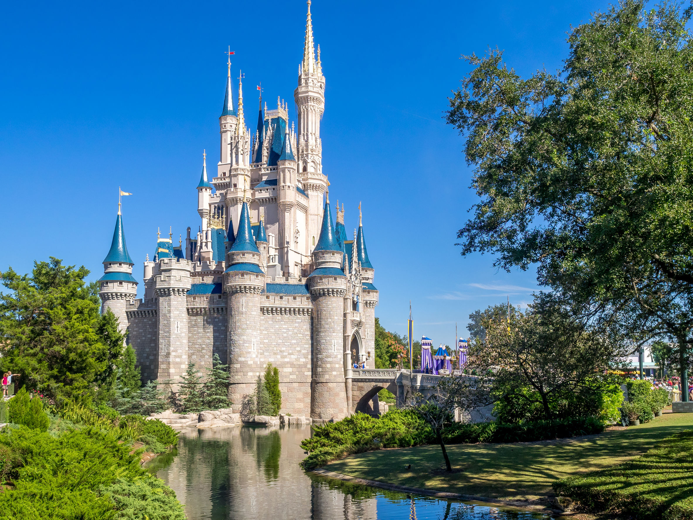 Disney lays off 28,000 employees, Shell to cut 9,000 jobs and Merriam ...