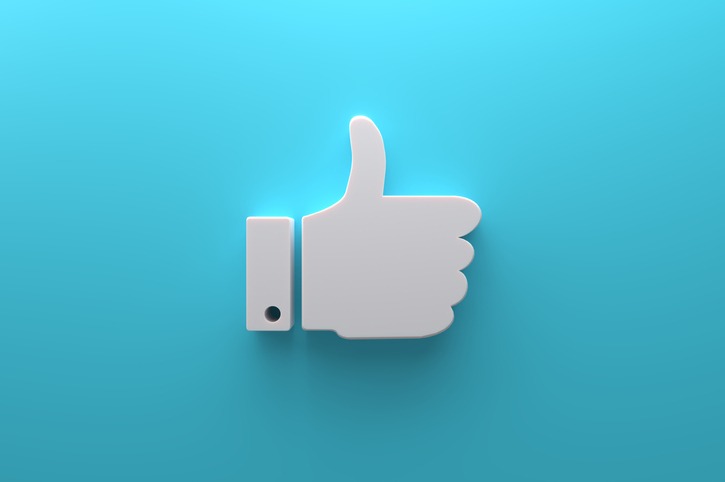 social media thumbs up