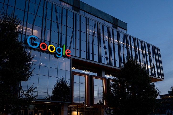 Google to Buy New York City Office Building for $2.1 Billion - WSJ