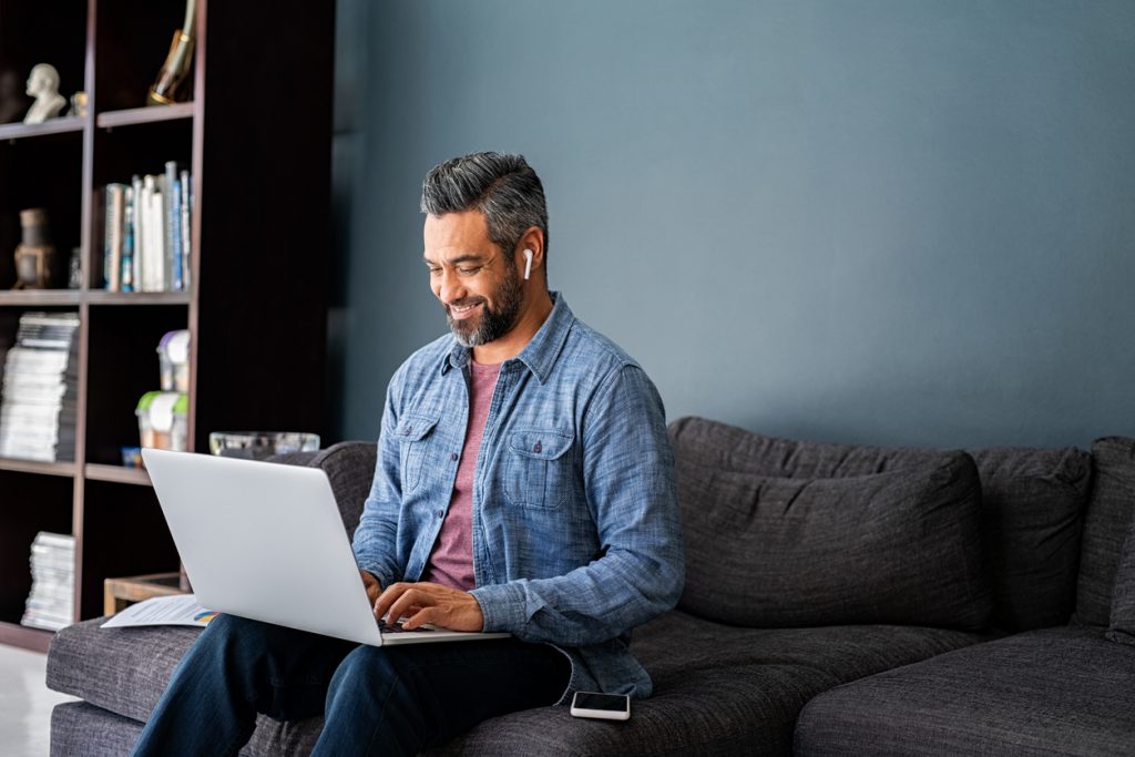 How to keep your remote workers happy in 2022 - PR Daily