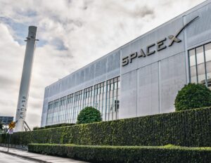 SpaceX fires employees who criticized Musk, USA Today responds to reporter dishonesty and top social platforms for small businesses
