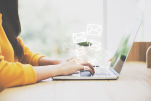 Download PoliteMail’s 2022 Internal Email Broadcast Best Practices Guide