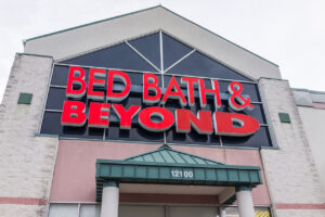 Bed, Bath & Beyond’s breach non-reaction, Spirit Halloween wins with meme and more