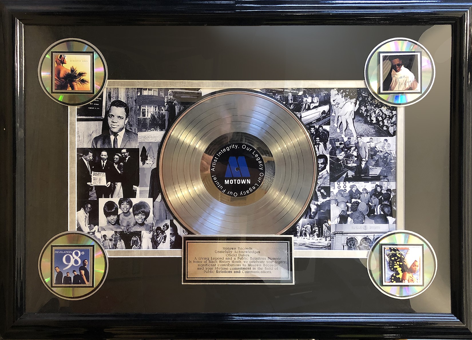 A plaque given by Motown Records in honor of Ofield Dukes.